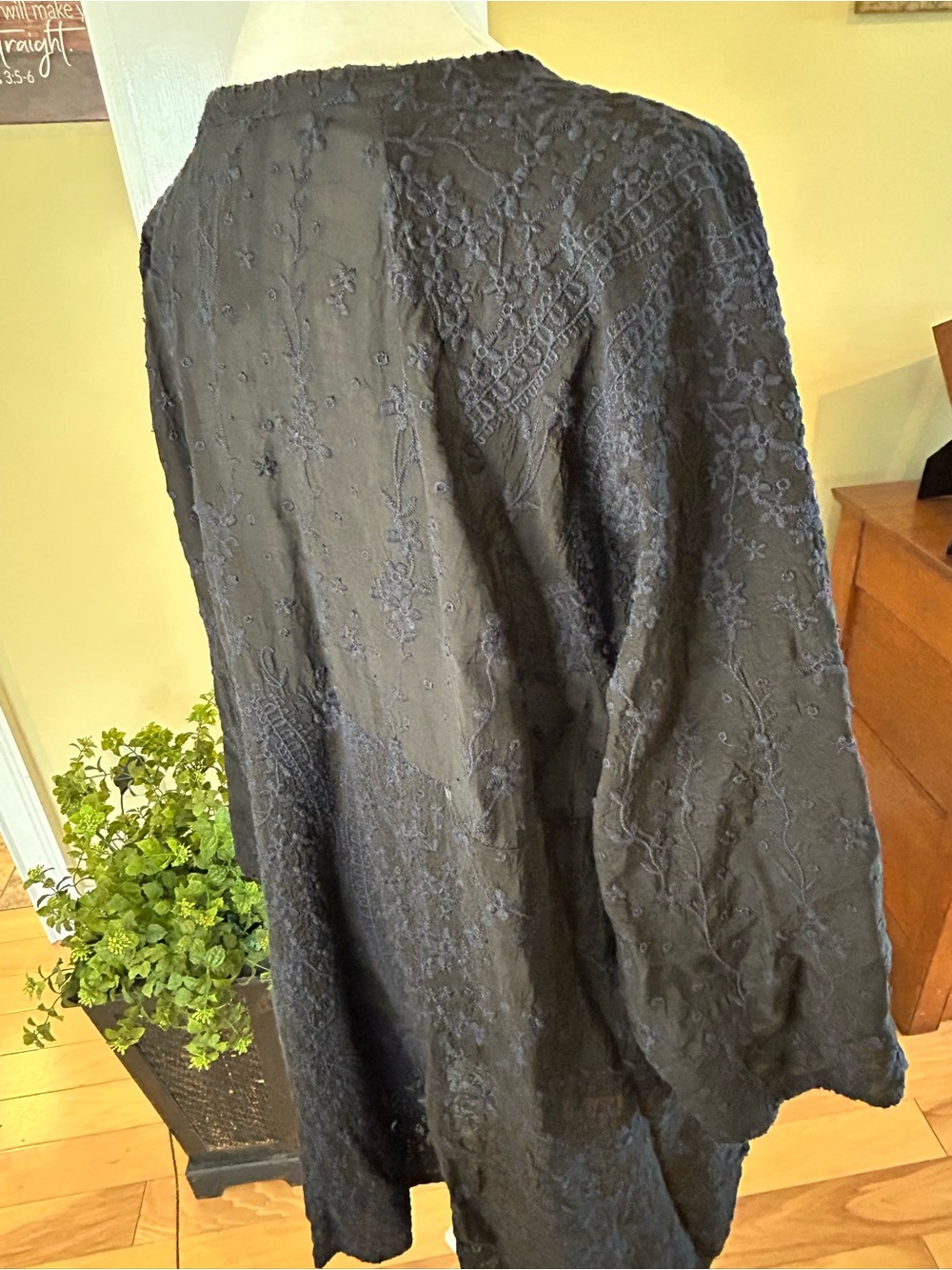 Johnny Was Navy Blue Floral Embroidered Henley Blouse Tunic Top Sz L - Picture 16 of 16